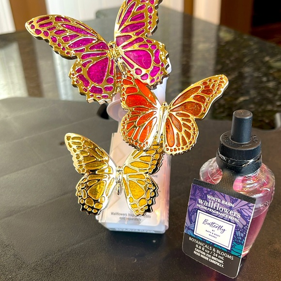 Bath & Body Works Other - 🔥HTF RARE BBW🔥 TRIO BUTTERFLY WALLFLOWER PLUG-IN & BUTTERFLY REFILL NWT